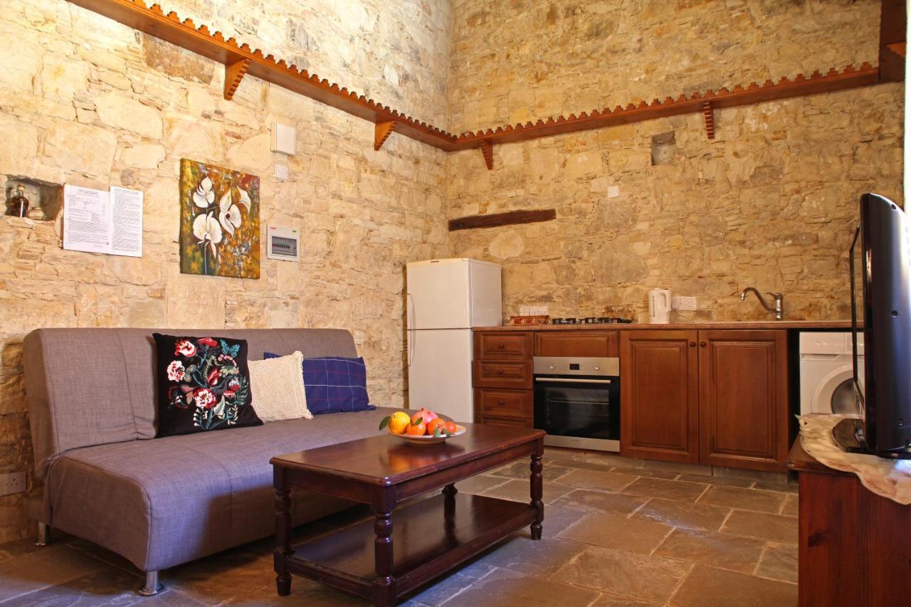 Hotel Agrovino Lofou Esterno foto