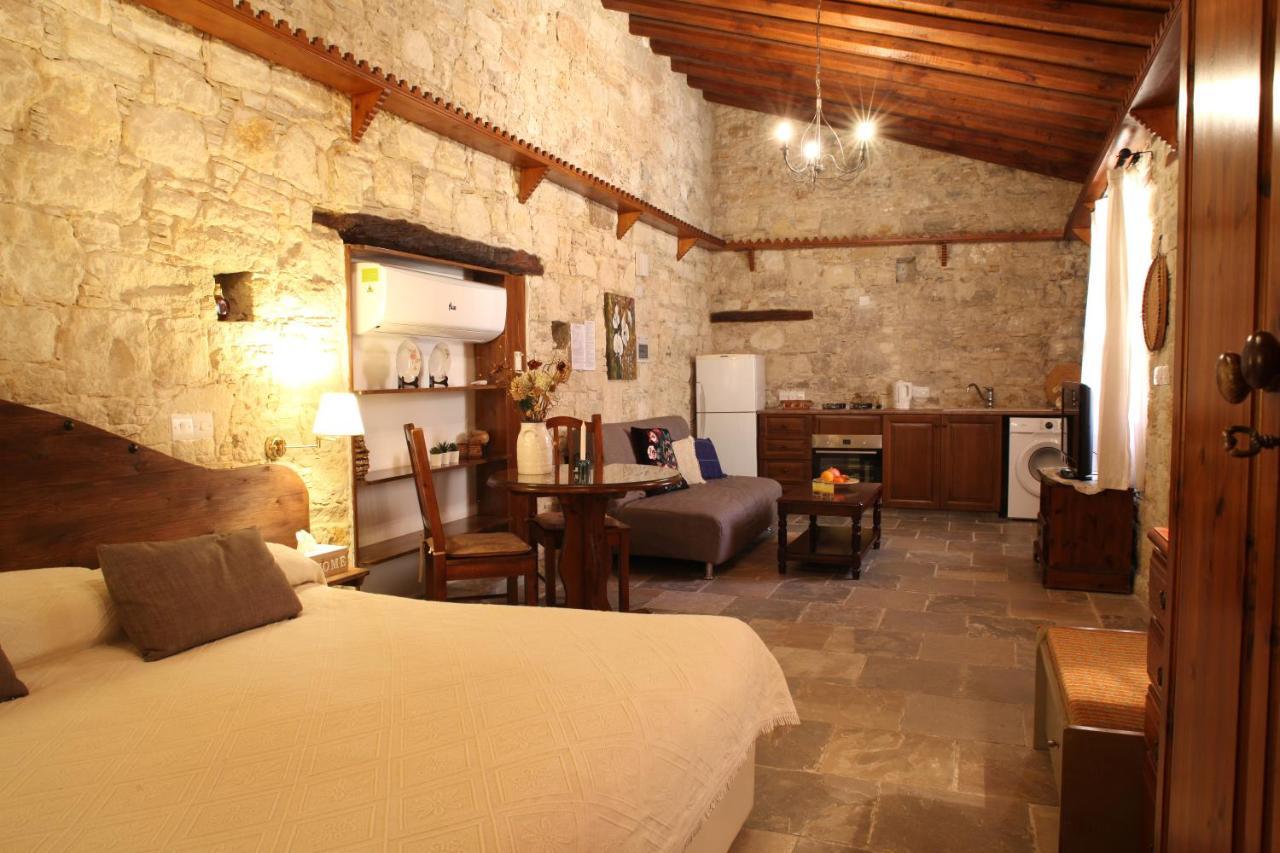 Hotel Agrovino Lofou Esterno foto