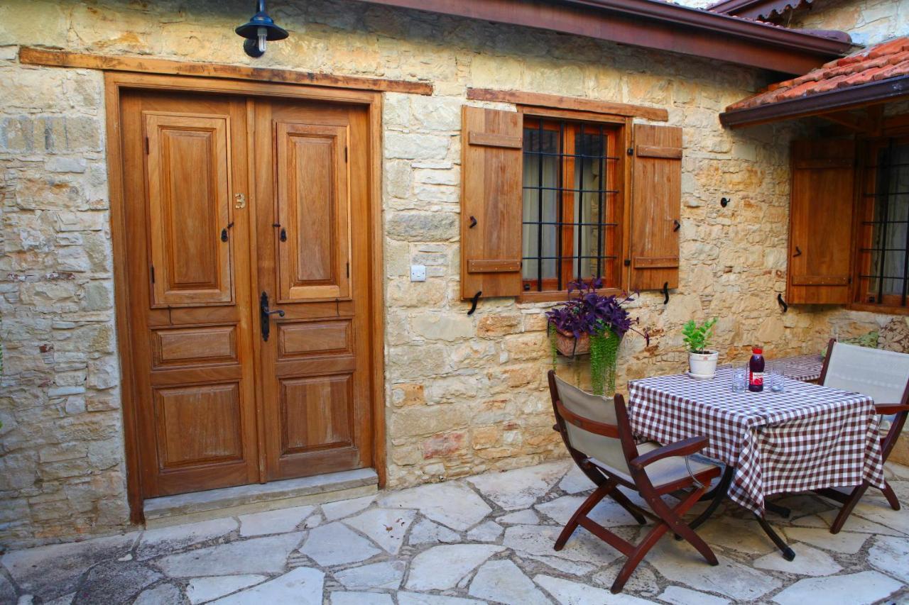 Hotel Agrovino Lofou Esterno foto