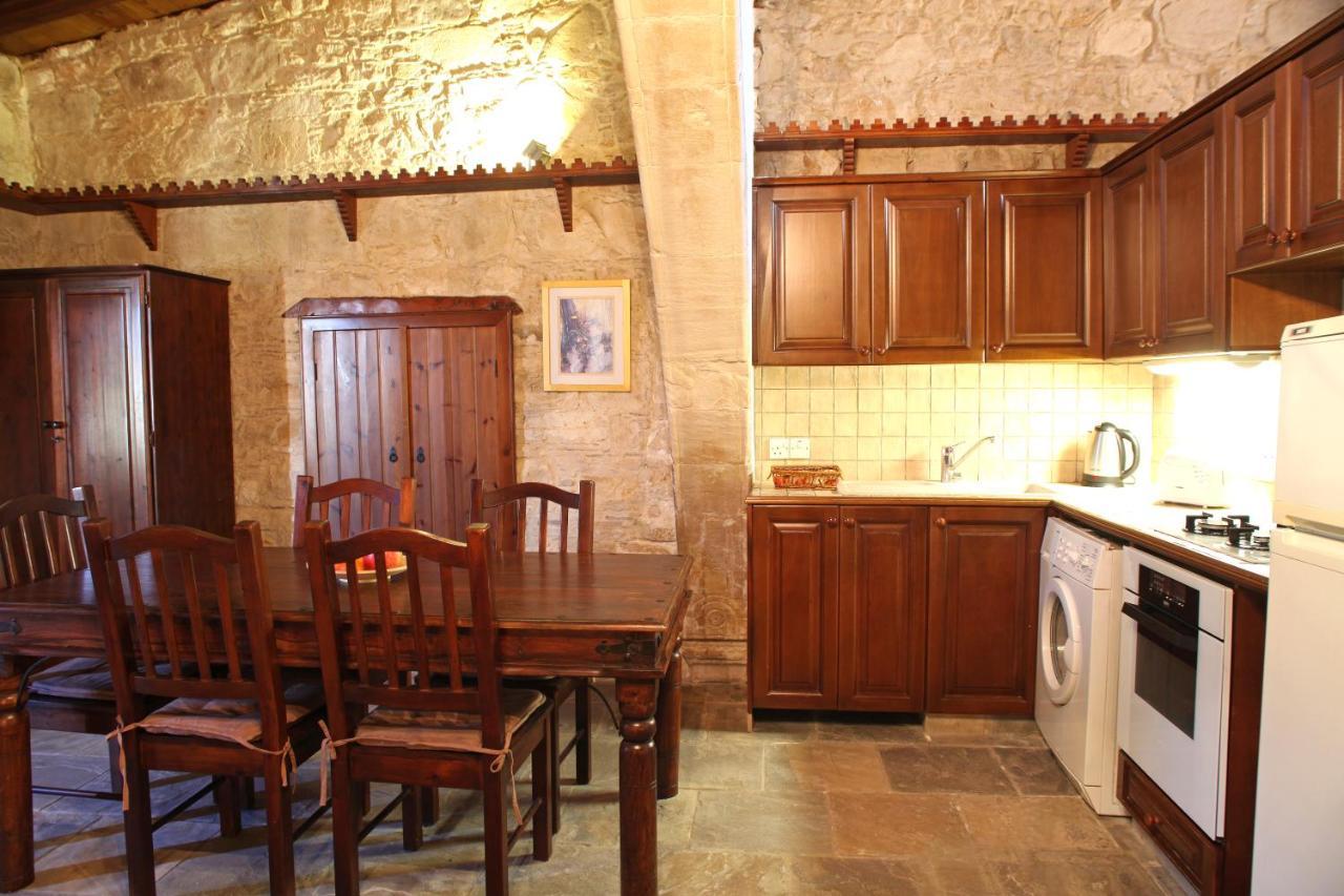 Hotel Agrovino Lofou Esterno foto