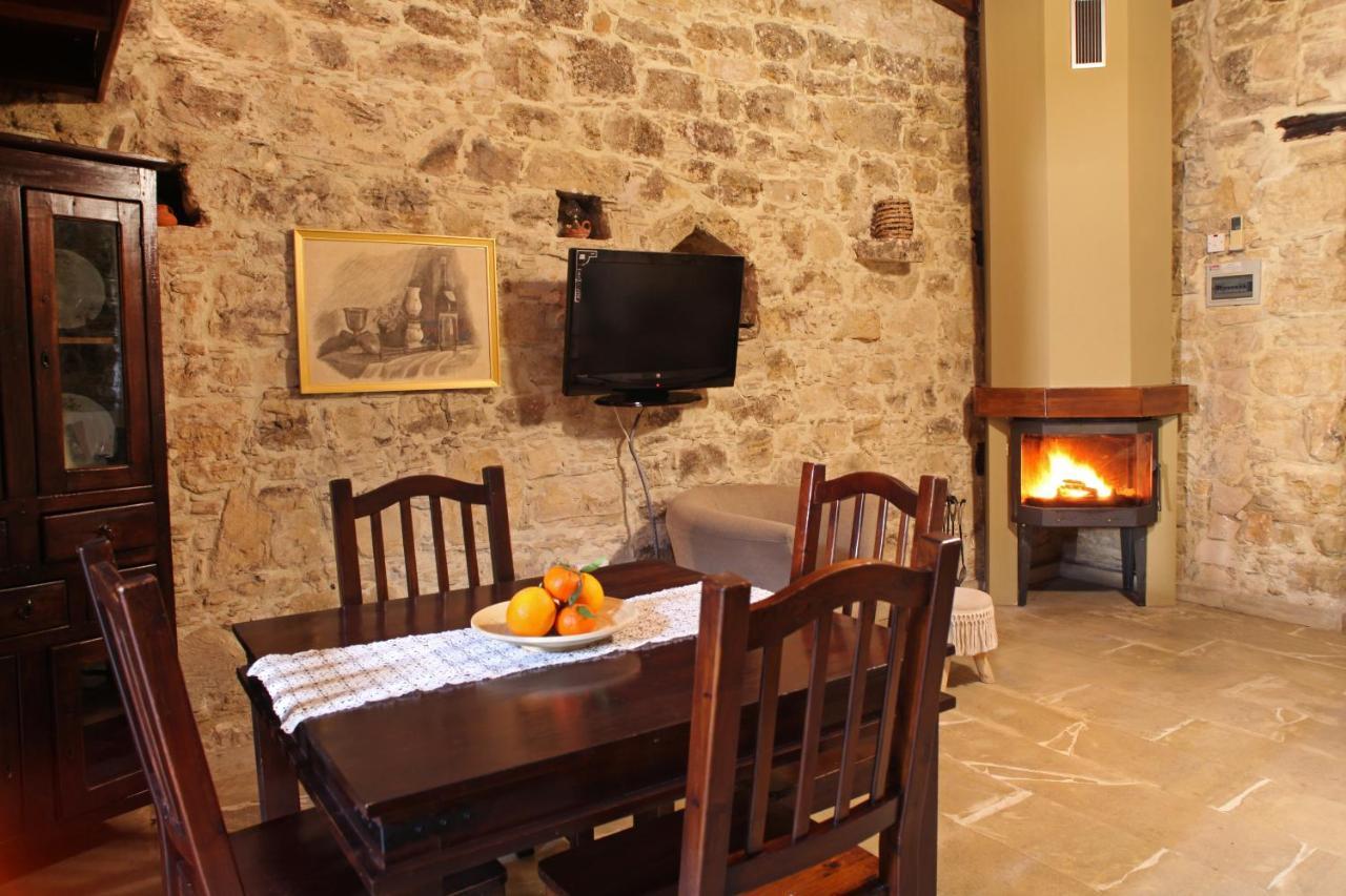 Hotel Agrovino Lofou Esterno foto
