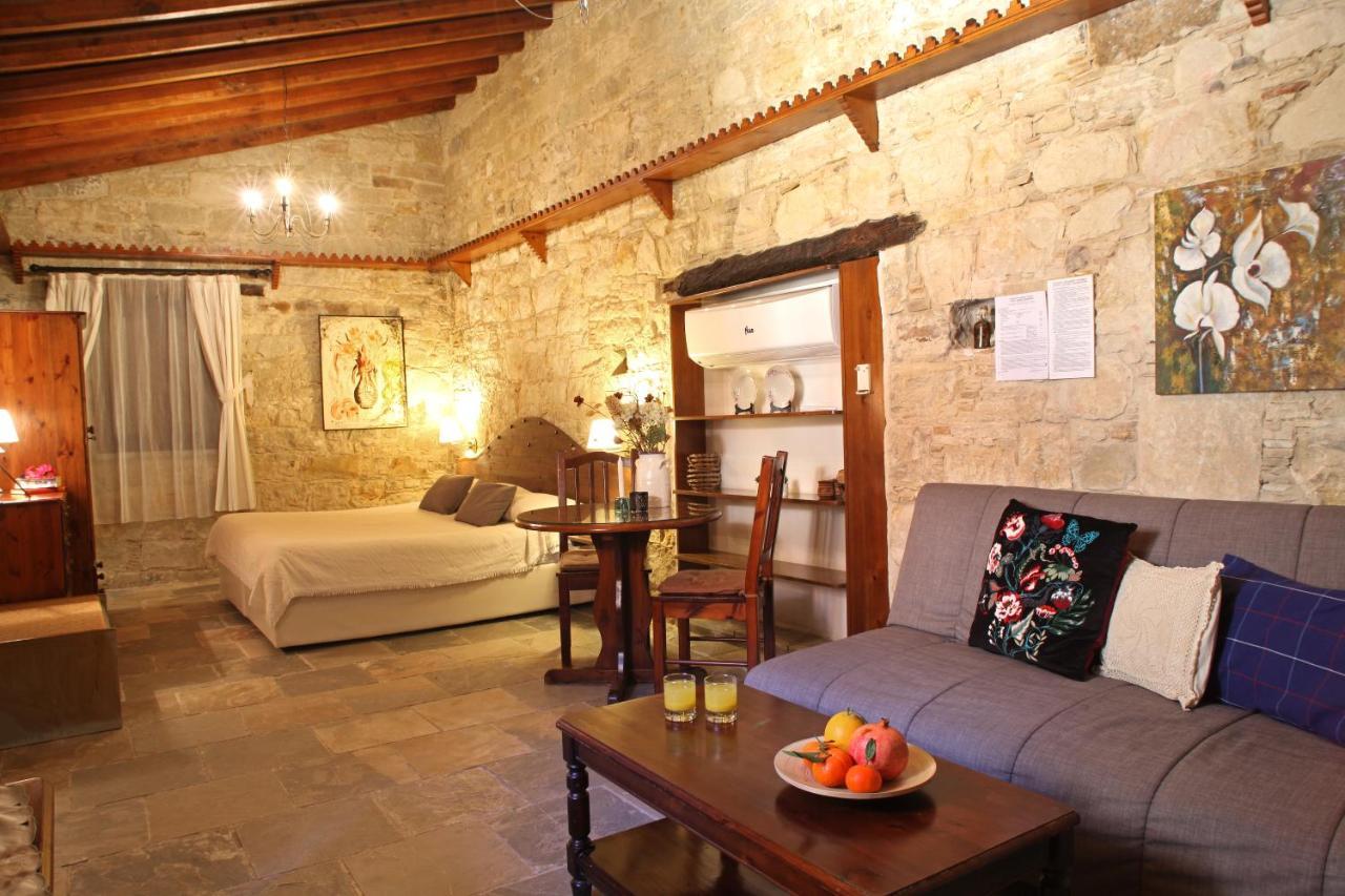 Hotel Agrovino Lofou Esterno foto