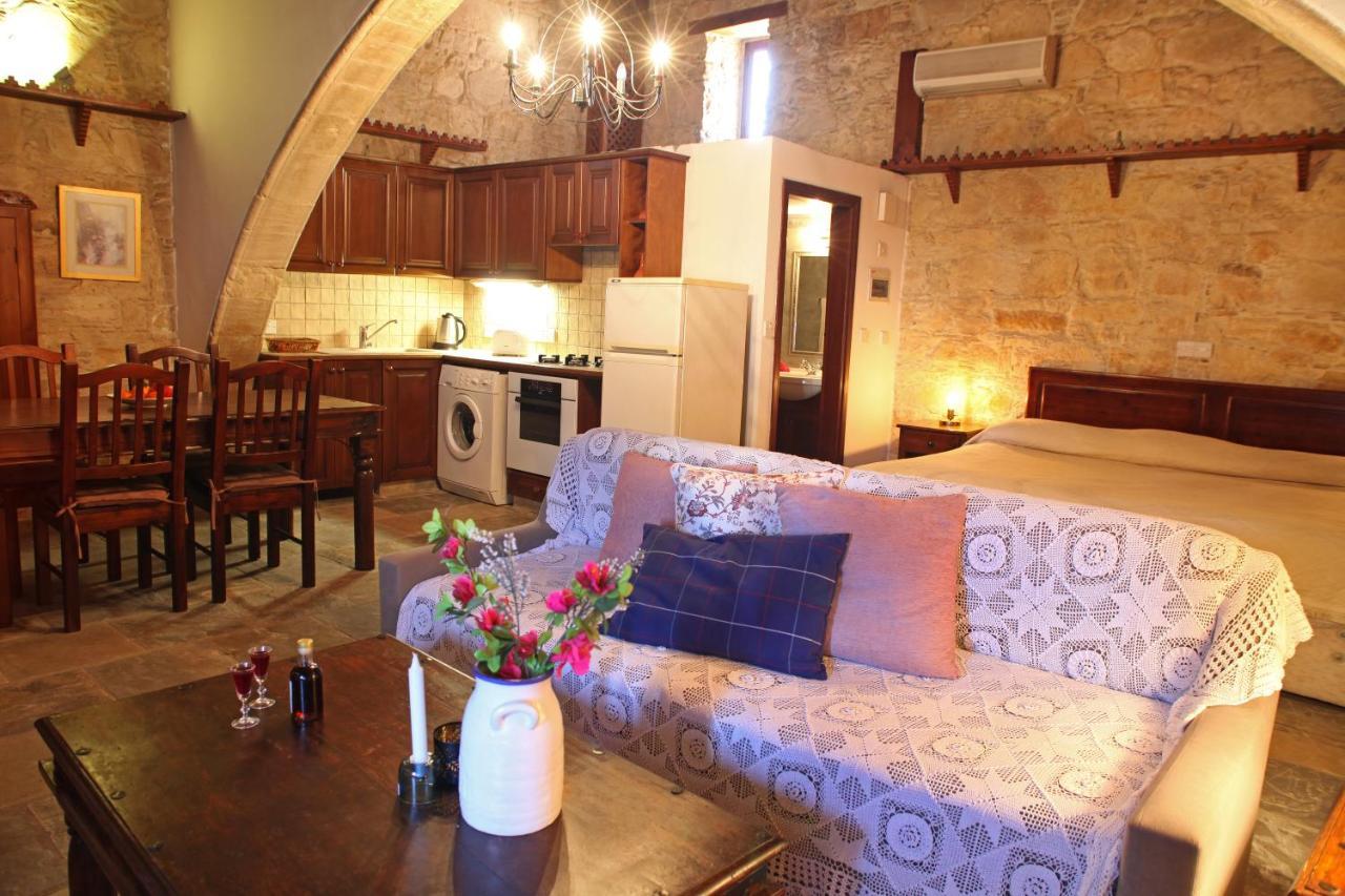 Hotel Agrovino Lofou Esterno foto