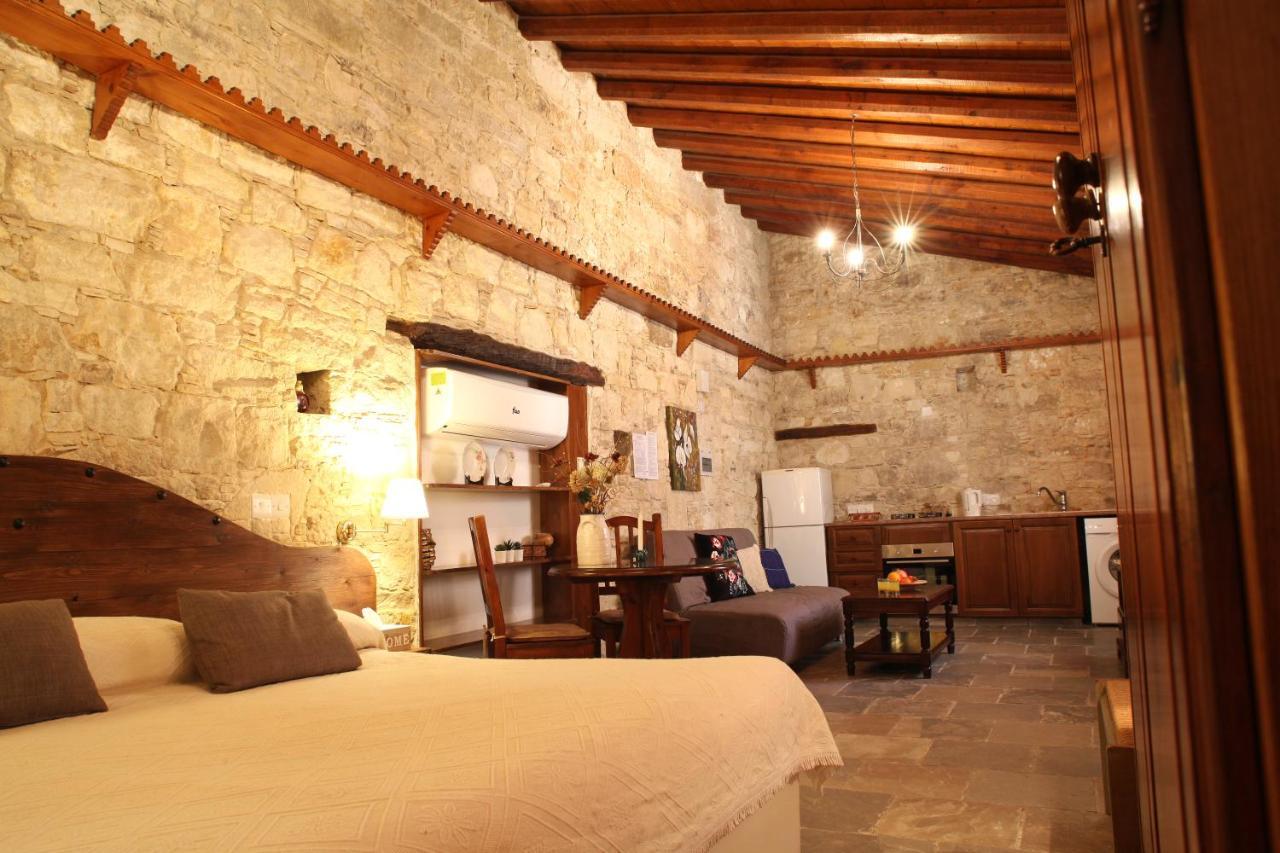 Hotel Agrovino Lofou Esterno foto