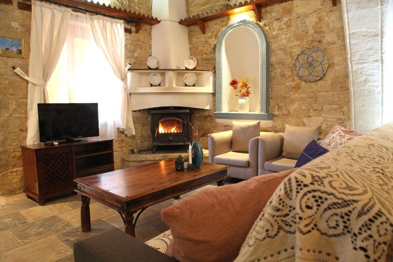 Hotel Agrovino Lofou Esterno foto