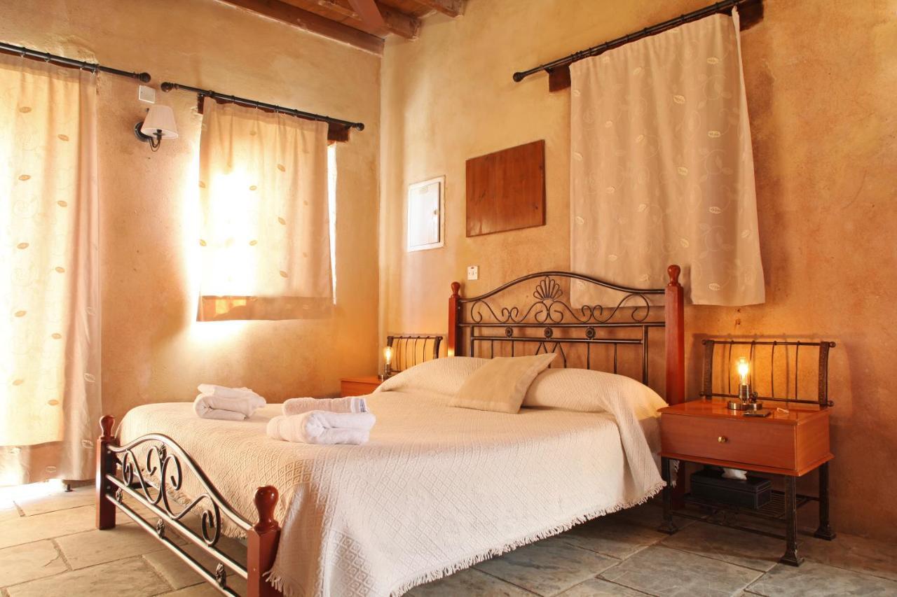 Hotel Agrovino Lofou Esterno foto