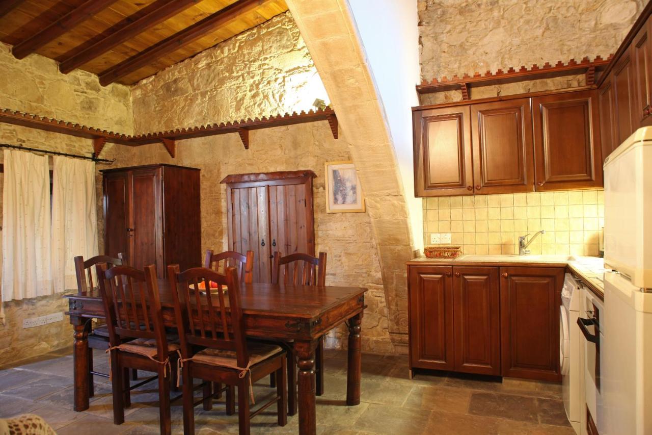 Hotel Agrovino Lofou Esterno foto