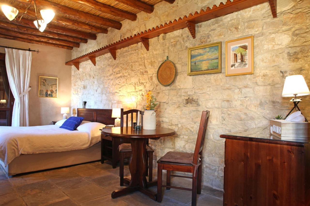Hotel Agrovino Lofou Esterno foto