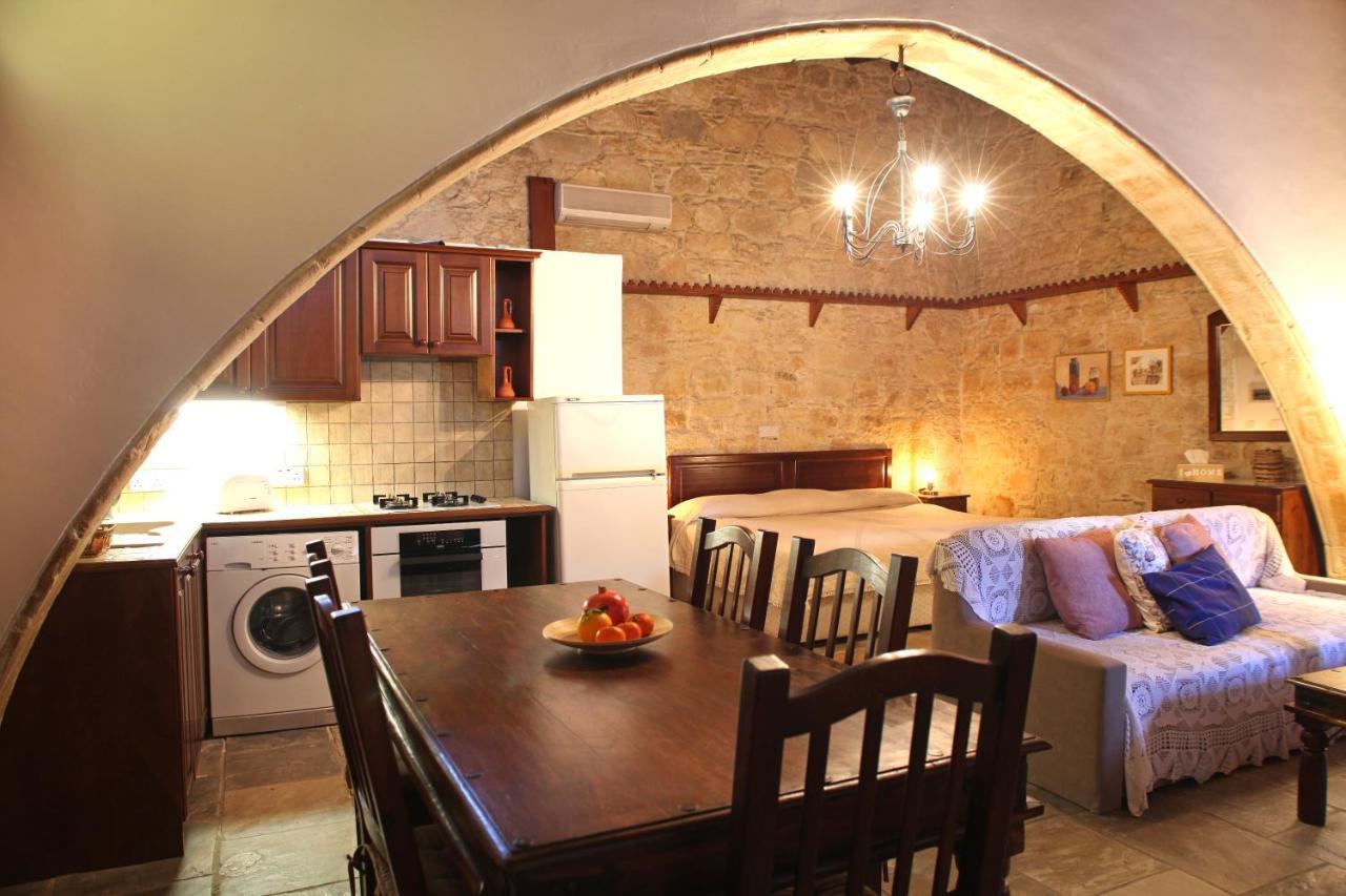 Hotel Agrovino Lofou Esterno foto